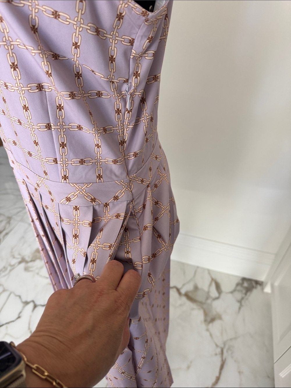 Tory Burch Lavender Sleeveless Collared Midi Dress with Gold Motif - Picture 4 of 6